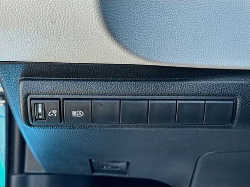 Used 2019 Toyota Corolla XSE FWD image 10