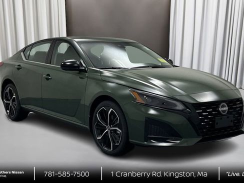 New 2026 Nissan Altima 2.5 SR w/ SR Premium Package AWD/4WD image 3
