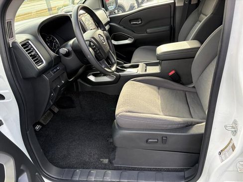 Certified 2023 Nissan Frontier SV w/ Technology Package image 16