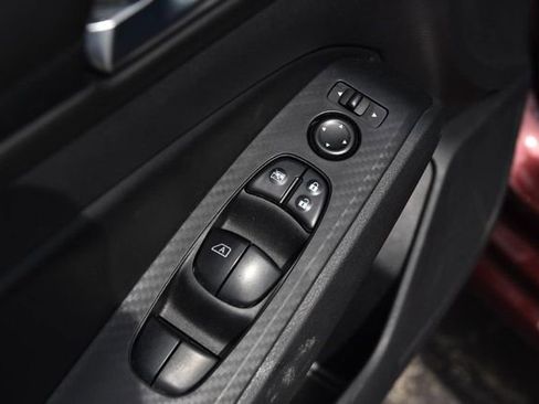 Used 2024 Nissan Altima 2.5 SV image 8