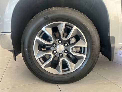 Used 2022 Chevrolet Silverado 1500 LT image 10