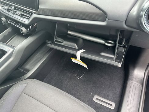 New 2026 Chevrolet Equinox EV LT image 33