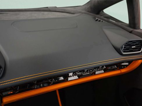 Used 2023 Lamborghini Huracan Tecnica RWD image 33