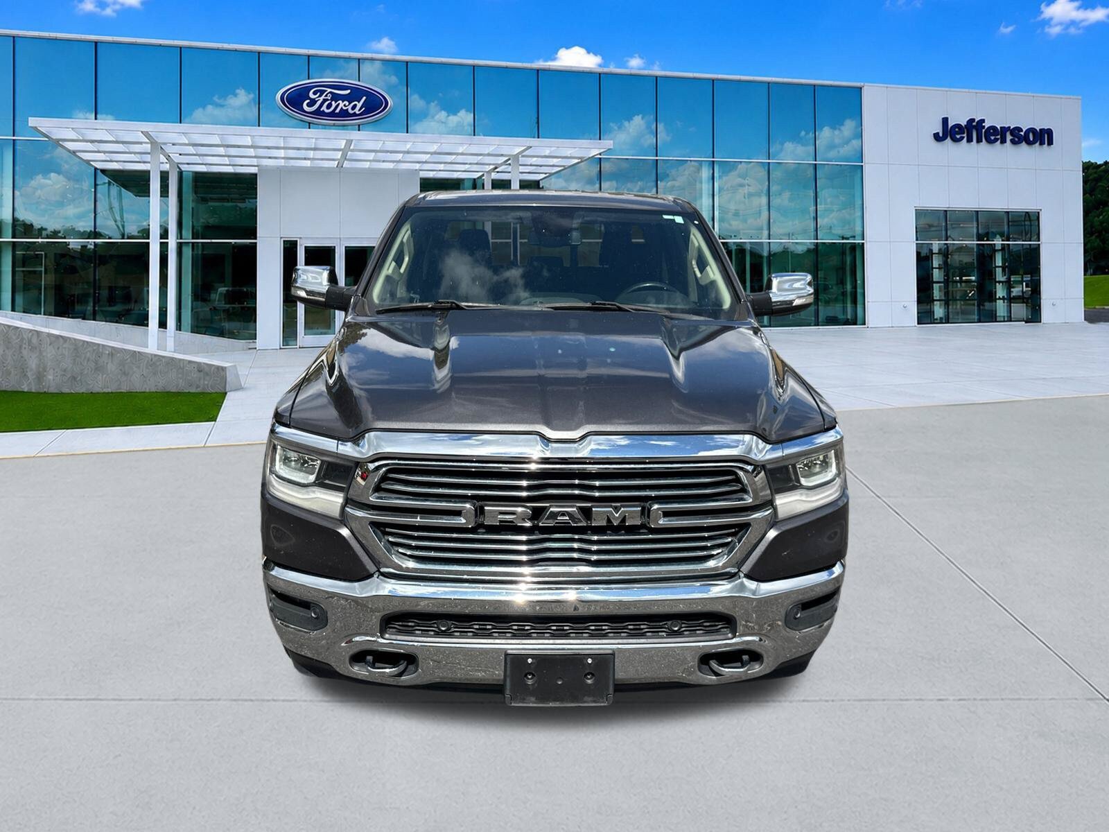 Used 2019 RAM 1500 Laramie RWD image 2