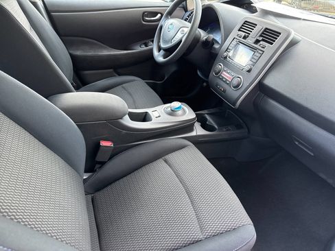 Used 2017 Nissan Leaf S FWD image 15