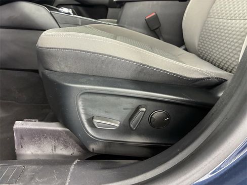 Used 2020 Ford Escape SE image 13