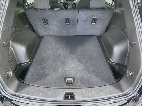 Used 2025 Chevrolet Blazer LT FWD image 27