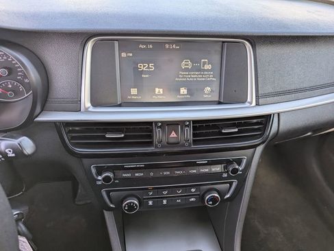 Used 2020 Kia Optima LX FWD image 16