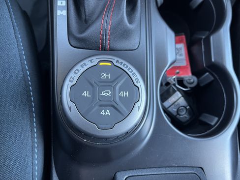 Used 2024 Ford Bronco Heritage Edition AWD/4WD image 32