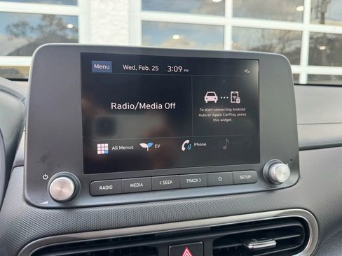 Used 2023 Hyundai Kona SE w/ Cargo Package FWD image 18