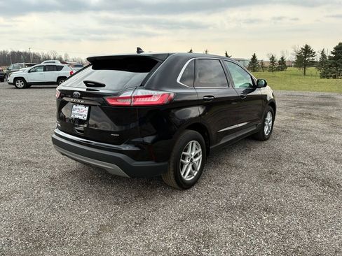 Used 2023 Ford Edge SEL image 3