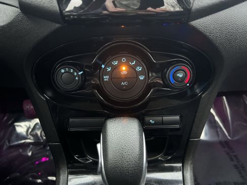 Used 2019 Ford Fiesta SE w/ Equipment Group 201A image 19