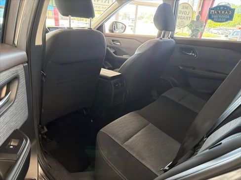 Used 2021 Nissan Rogue SV AWD/4WD image 10