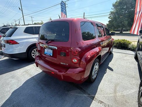 Used 2010 Chevrolet HHR LT FWD image 4