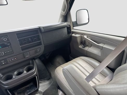 Used 2025 GMC Savana 2500 w/ Driver Convenience Package RWD image 21