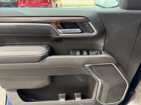 Used 2022 Chevrolet Silverado 1500 LT AWD/4WD image 27