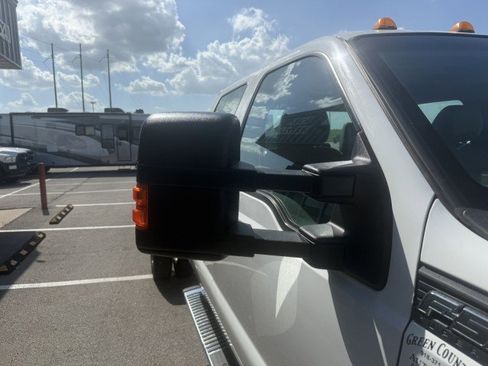 Used 2016 Ford F550 4x4 Crew Cab Super Duty image 17