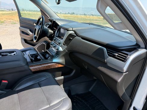 Used 2019 Chevrolet Tahoe Premier AWD/4WD image 39