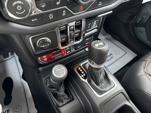 New 2026 Jeep Wrangler Unlimited Rubicon w/ Steel Bumper Group image 10