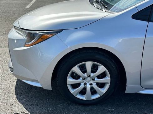 Used 2025 Toyota Corolla LE FWD image 7