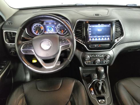 Used 2019 Jeep Cherokee Limited FWD image 22