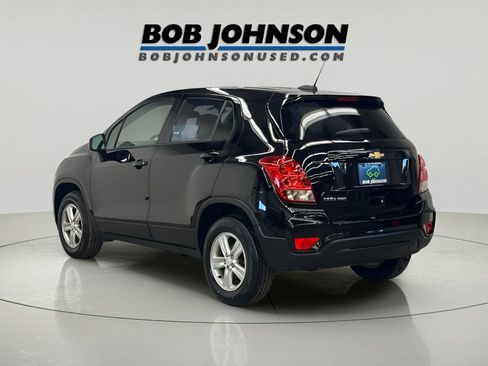 Certified 2022 Chevrolet Trax LS w/ Tint and Cruise Package image 7