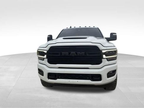 Used 2024 RAM 2500 Laramie w/ Night Edition AWD/4WD image 9