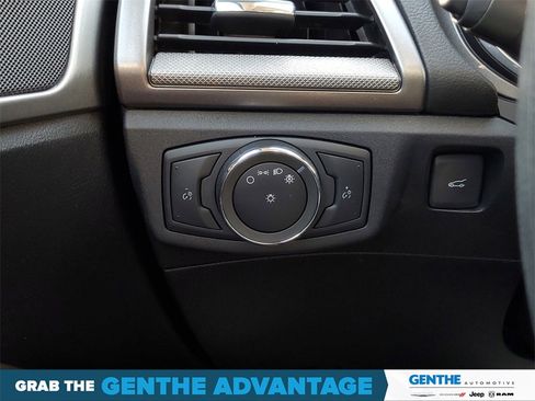 Used 2020 Ford Fusion SE image 14