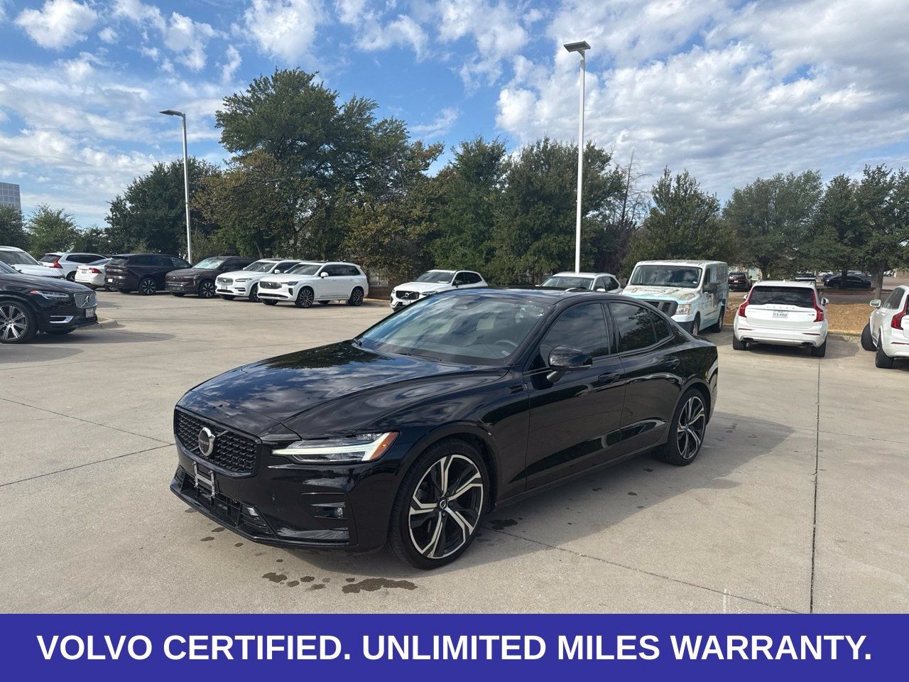 Used 2024 Volvo S60 B5 Plus FWD image 1