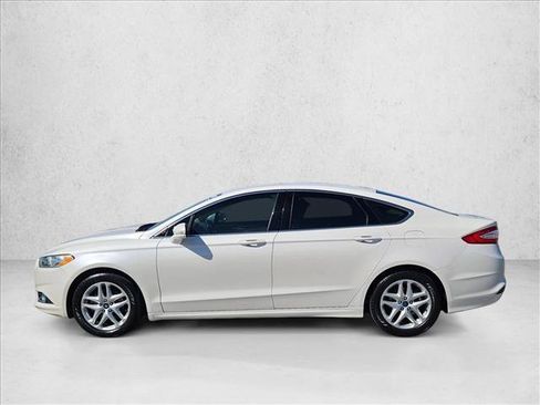 Used 2013 Ford Fusion SE FWD image 9
