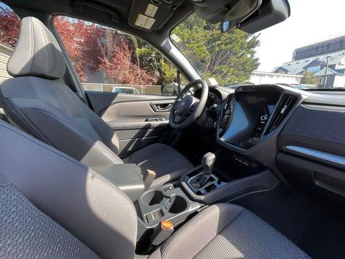 Certified 2025 Subaru Forester Premium AWD/4WD image 20