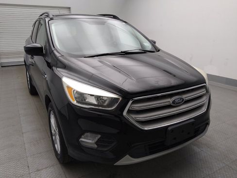 Used 2018 Ford Escape SE FWD image 14