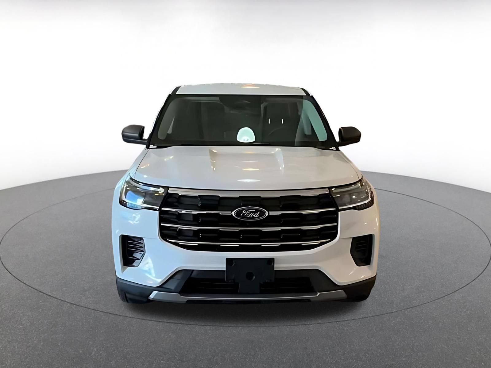 Used 2026 Ford Explorer Active AWD/4WD image 4