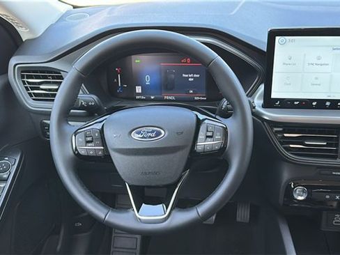 New 2025 Ford Escape SE image 24