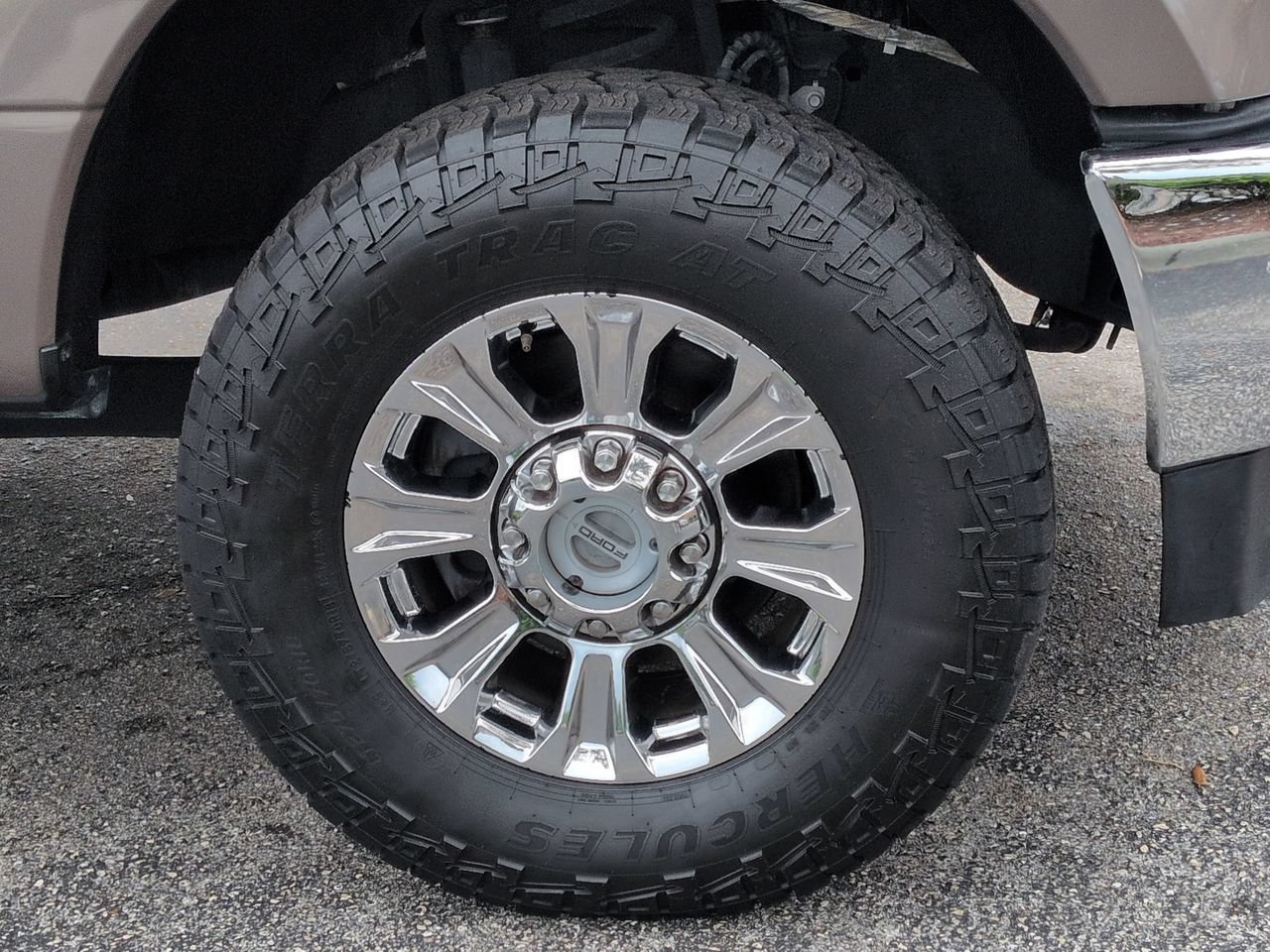 Used 2019 Ford F250 XLT w/ XLT Premium Package AWD/4WD image 11