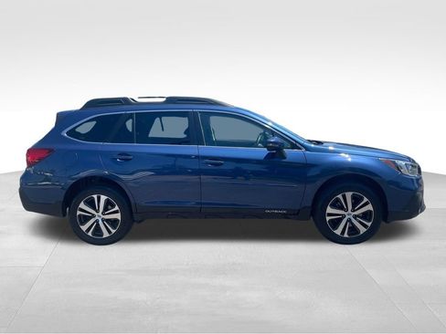 Used 2019 Subaru Outback 3.6R Limited AWD/4WD image 9