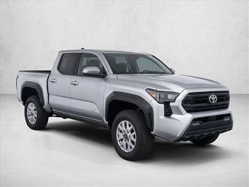Used 2025 Toyota Tacoma SR5 AWD/4WD image 3