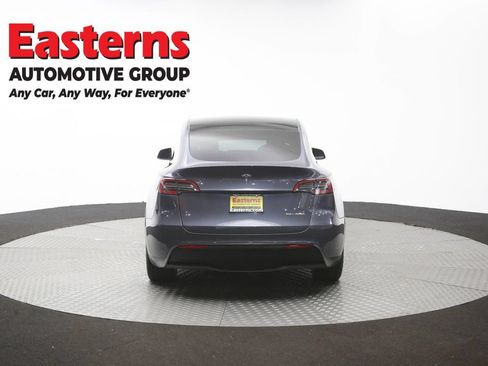 Used 2021 Tesla Model Y Long Range AWD/4WD image 32