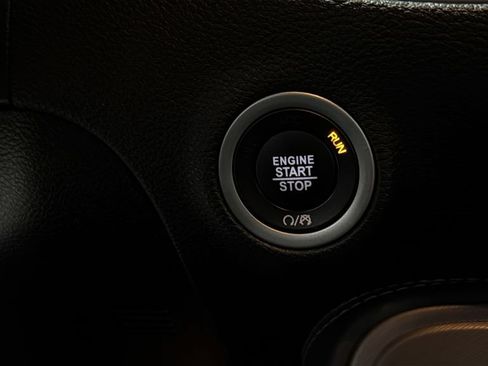 Used 2023 Dodge Challenger SXT RWD image 29
