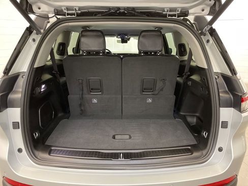 Certified 2022 Jeep Grand Cherokee L Limited w/ Luxury Tech Group II image 24