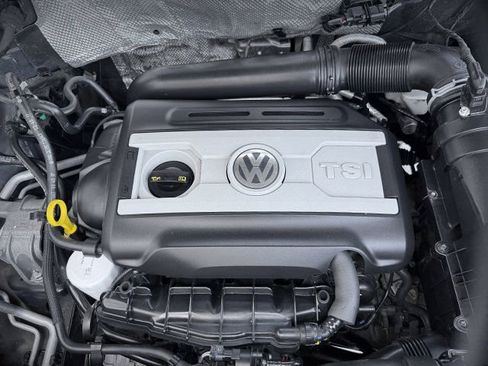 Used 2017 Volkswagen Tiguan Limited w/ Premium Package FWD image 23