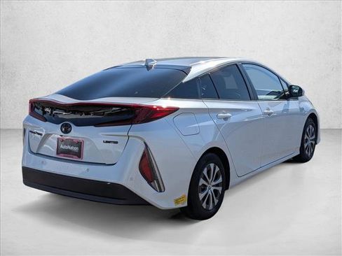 Used 2022 Toyota Prius Prime Limited FWD image 6