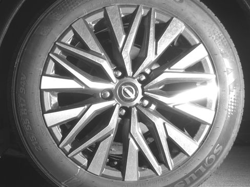 Used 2025 Nissan Altima 2.5 SV image 14