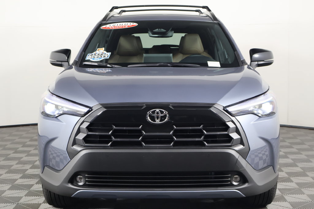 Used 2026 Toyota Corolla Cross XLE w/ Convenience Package FWD image 2
