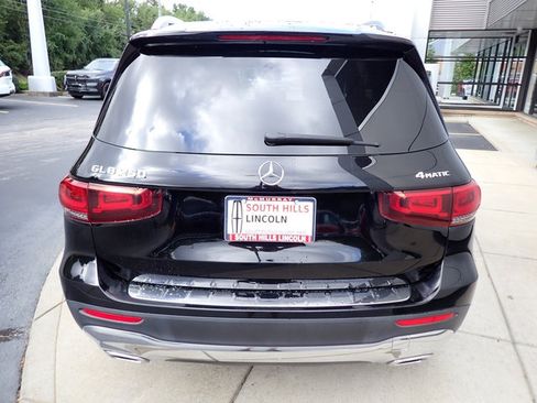 Used 2022 Mercedes-Benz GLB 250 4MATIC image 4