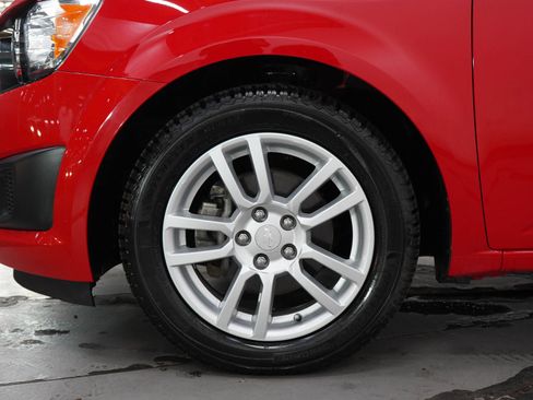 Used 2016 Chevrolet Sonic LT w/ Fun and Sun Package FWD image 27