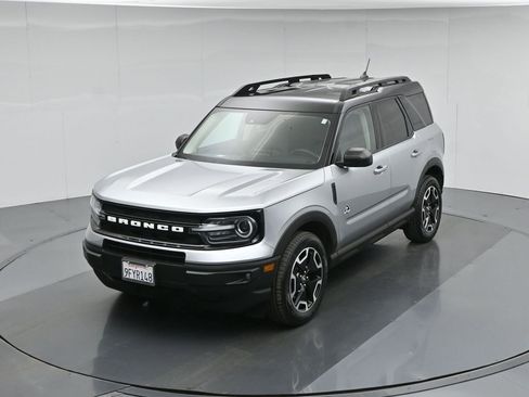 Certified 2022 Ford Bronco Sport Outer Banks w/ Tech Package AWD/4WD image 40