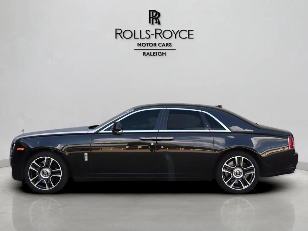 Used 2017 Rolls-Royce Ghost RWD image 4