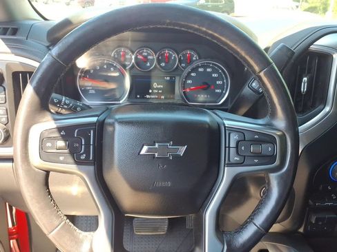 Used 2019 Chevrolet Silverado 1500 LT Trail Boss AWD/4WD image 7