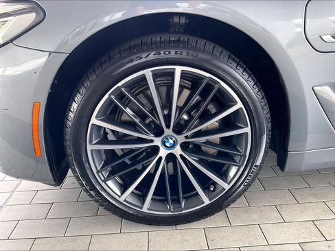 Used 2023 BMW 530e w/ Convenience Package RWD image 12